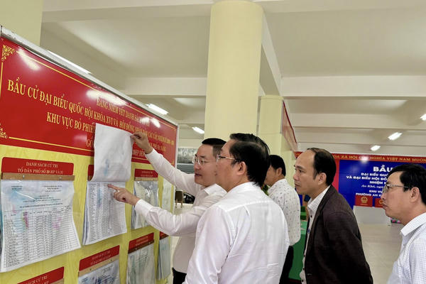 Đà Nẵng: Đội ngũ cán bộ Mặt trận thể hiện rõ vai trò nòng cốt trong tổ chức bầu cử Đà Nẵng: Đội ngũ cán bộ Mặt trận thể hiện rõ vai trò nòng cốt trong tổ chức bầu cử