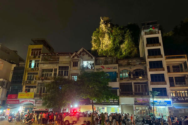 Quảng Ninh: Nam sinh 20 tuổi ngã từ vách núi Bài Thơ