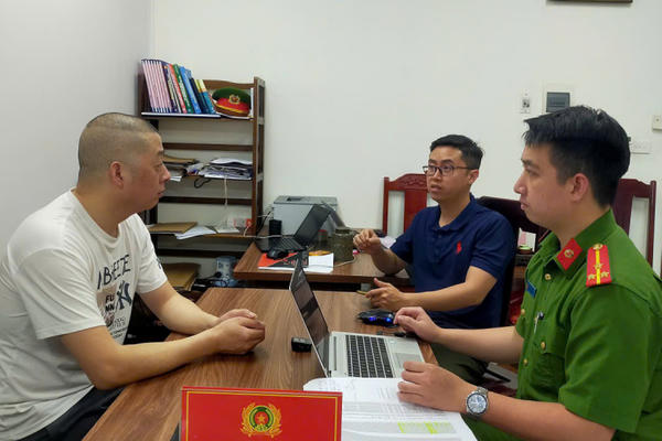 Núp bóng sàn thương mại điện tử Merry Trade để "lừa đảo chiếm đoạt tài sản"