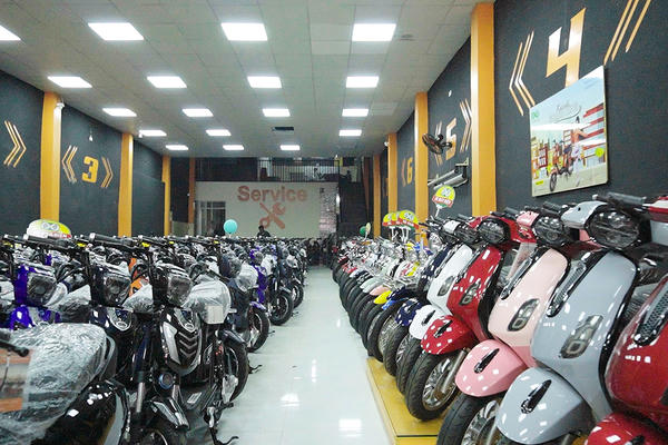 Bộ Xây dựng yêu cầu triển khai đồng bộ Chỉ thị về tiết kiệm năng lượng và phát triển giao thông điện