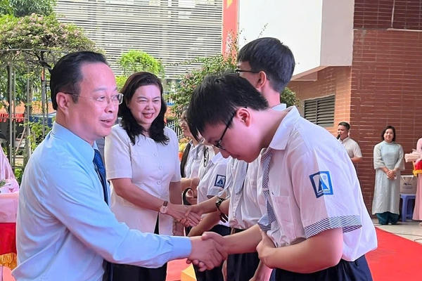  37 học sinh vào đội tuyển thi Olympic khu vực và quốc tế