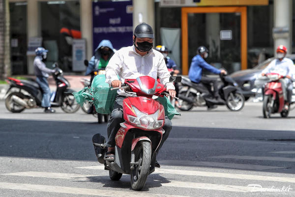 Cảnh báo nắng nóng ở khu vực miền Đông Nam Bộ, Thanh Hóa đến Quảng Ngãi