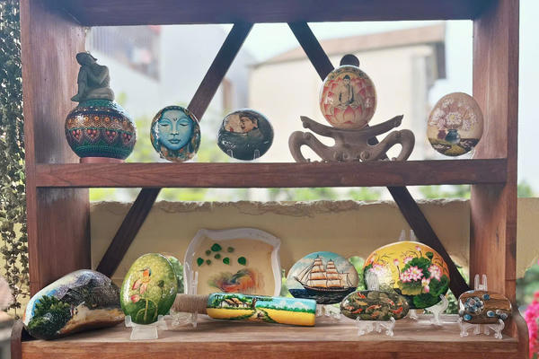 Người thầy “họa linh hồn” cho rác thải