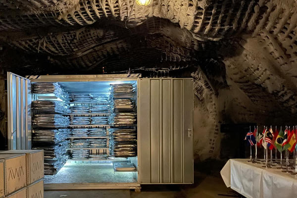 Nigeria gửi “ký ức quốc gia” tới Bắc Cực