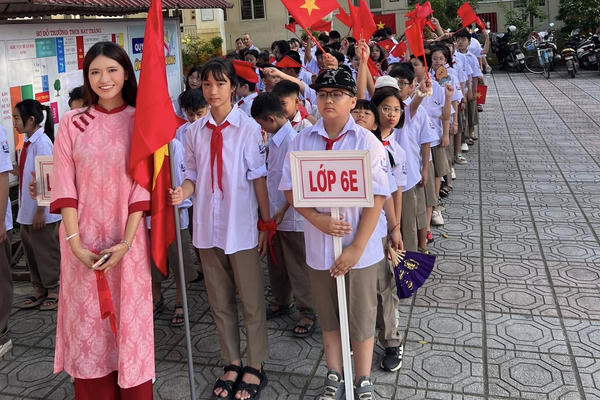 Nhà giáo nghỉ hưu được tiếp tục giảng dạy: Gỡ khó nhân lực, tránh “giữ chỗ”