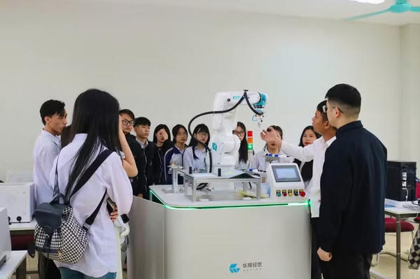 Phối hợp liên ngành, thúc đẩy triển khai Nghị quyết 57 trong giáo dục