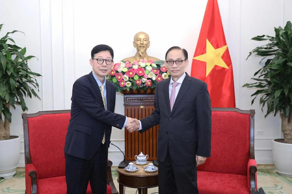 Bộ trưởng Lê Hoài Trung tiếp Thứ trưởng Thứ nhất Bộ Ngoại giao Hàn Quốc Bộ trưởng Lê Hoài Trung tiếp Thứ trưởng Thứ nhất Bộ Ngoại giao Hàn Quốc