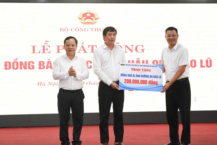 Bộ Công Thương phát động quyên góp ủng hộ đồng bào khắc phục hậu quả bão lũ