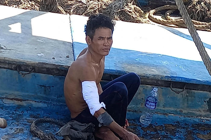Tàu kiểm ngư KN 201 cứu kịp thời ngư dân gặp tai nạn trên vùng biển phía Nam