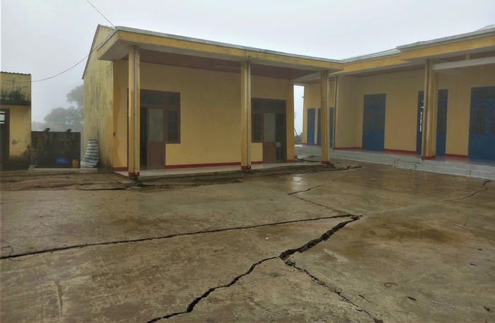 Đà Nẵng: Điểm trường Tak Ngo sụt lún, nguy cơ đổ sập sau mưa lớn Đà Nẵng: Điểm trường Tak Ngo sụt lún, nguy cơ đổ sập sau mưa lớn