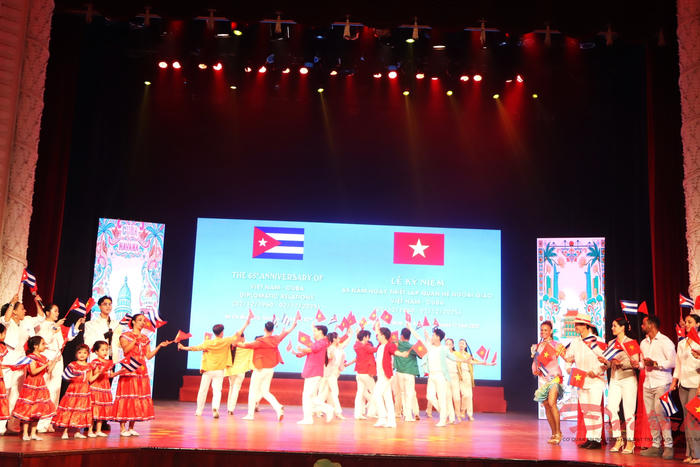 Việt Nam - Cuba: 65 năm khẳng định tình hữu nghị 'vừa là đồng chí, vừa là anh em'