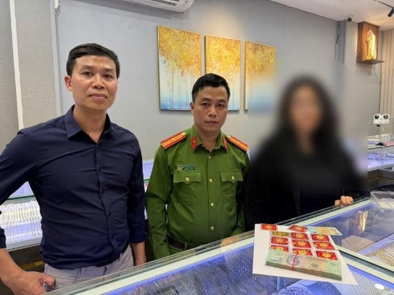 Cảnh báo chiêu giả danh công an yêu cầu nạn nhân quay video tài sản trong nhà Cảnh báo chiêu giả danh công an yêu cầu nạn nhân quay video tài sản trong nhà