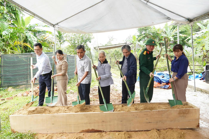 Quảng Ngãi: Đẩy nhanh tiến độ khôi phục nhà cửa sau mưa lũ Quảng Ngãi: Đẩy nhanh tiến độ khôi phục nhà cửa sau mưa lũ