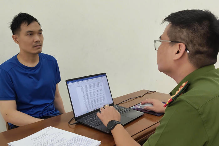 Đà Nẵng: Nợ nần, thanh niên liều lĩnh cướp 5 chỉ vàng và bị tóm gọn Đà Nẵng: Nợ nần, thanh niên liều lĩnh cướp 5 chỉ vàng và bị tóm gọn