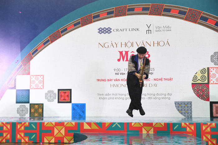 Đặc sắc ngày hội Văn hóa dân tộc Mông giữa lòng Thủ đô