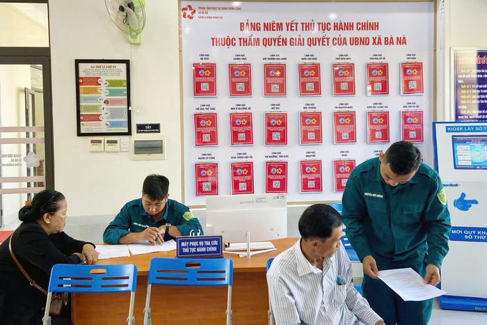 Chuyển đổi số tại nhà – Dịch vụ công tận ngõ Chuyển đổi số tại nhà – Dịch vụ công tận ngõ