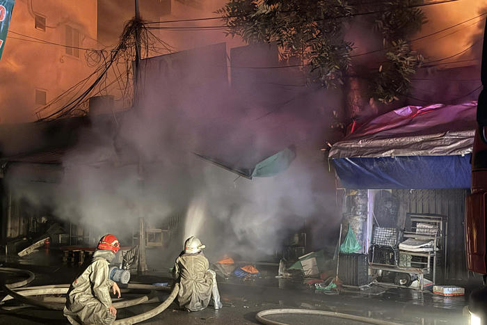 Hà Nội: Cháy nhiều kiot tại Chợ Xanh lúc rạng sáng