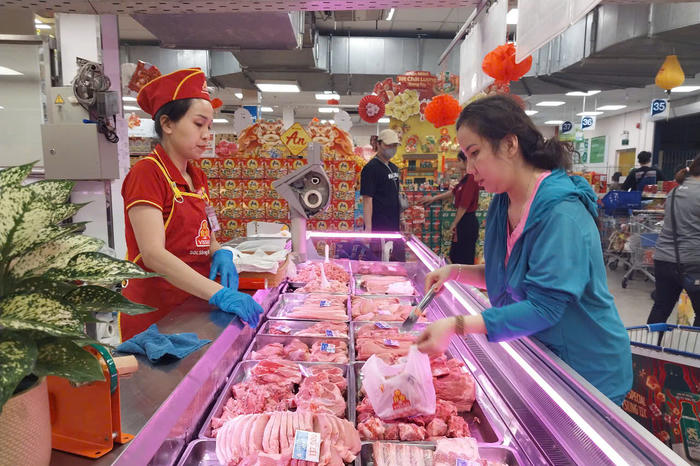 Thị trường Tết Bính Ngọ 2026: Hàng hóa dồi dào, giá ổn định