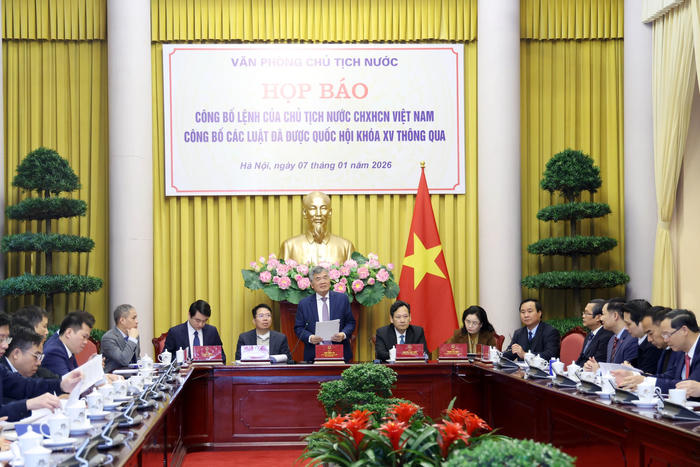 Bỏ bằng tốt nghiệp THCS, học sinh cả nước dùng chung 1 bộ sách giáo khoa