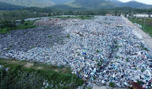 Hà Tĩnh: Tìm giải pháp cho bãi rác quá tải ở Hồng Lộc