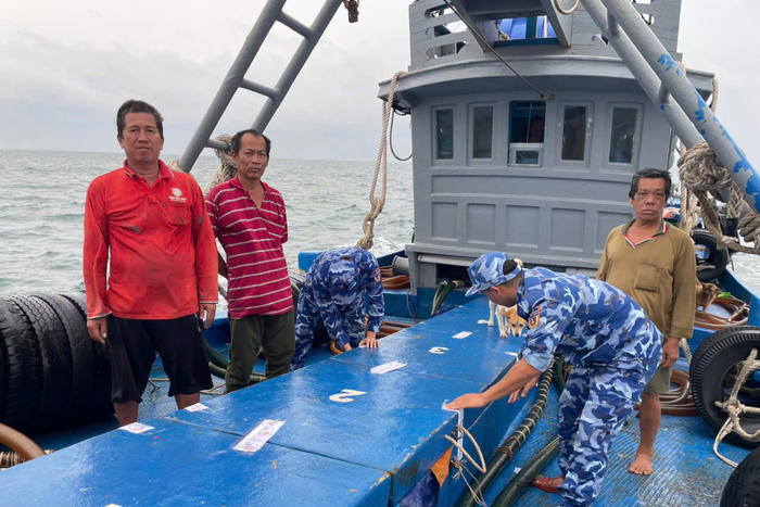 Cảnh sát biển bắt tàu chở 50.000 lít dầu DO trái phép gần bãi cạn Cà Mau