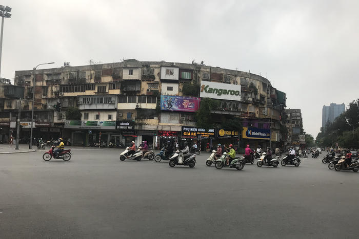 Để quảng cáo ngoài trời làm đẹp không gian sống