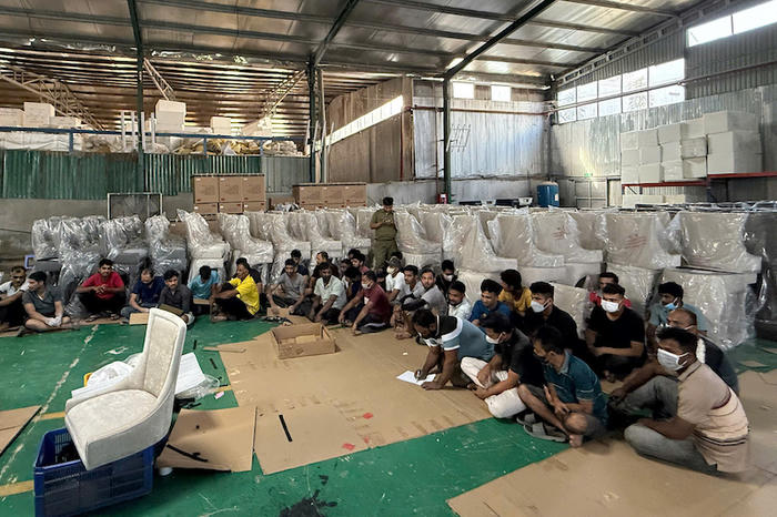 Xử lý nhiều doanh nghiệp sử dụng người nước ngoài cư trú bất hợp pháp 