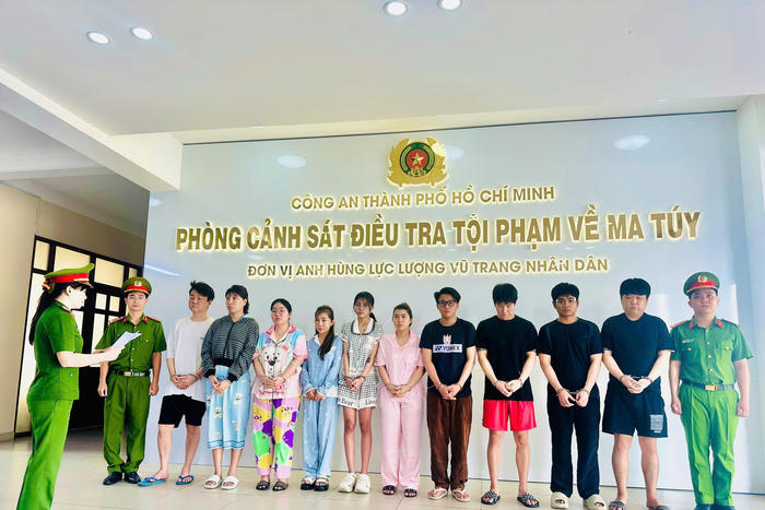 TP Hồ Chí Minh: 8 người nước ngoài bị bắt vì tàng trữ, tổ chức sử dụng trái phép chất ma túy