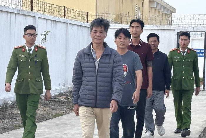 Hà Tĩnh: Triệt phá đường dây cá độ bóng đá liên tỉnh, giao dịch khoảng 90 tỷ đồng Hà Tĩnh: Triệt phá đường dây cá độ bóng đá liên tỉnh, giao dịch khoảng 90 tỷ đồng