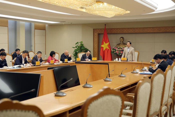 Siết chặt quản lý xe khách giường nằm 2 tầng, xe điện bốn bánh