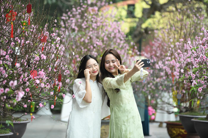 Sắc Xuân rực rỡ tại Vườn hoa Lý Thái Tổ