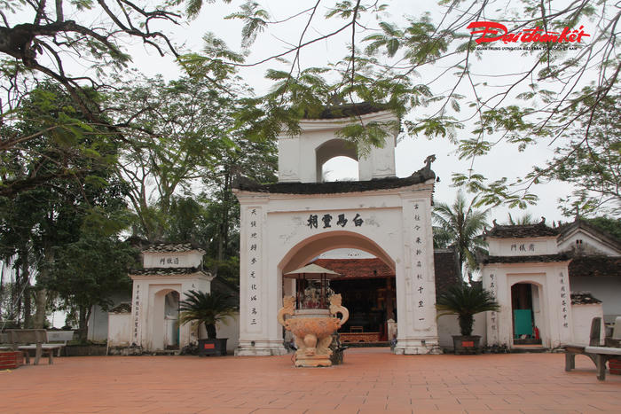 Tết về, thăm đền Bạch Mã - nghe kể chuyện xưa