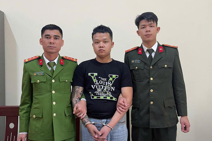 Bắt đối tượng truy nã từ Campuchia về quê ăn Tết