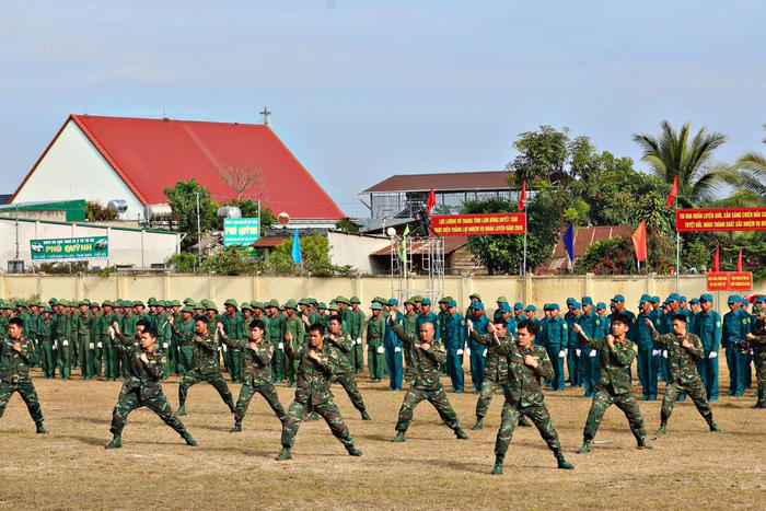 Lực lượng vũ trang tỉnh Lâm Đồng, ra quân huấn luyện chào mừng bầu cử các cấp nhiệm kỳ 2026 - 2031