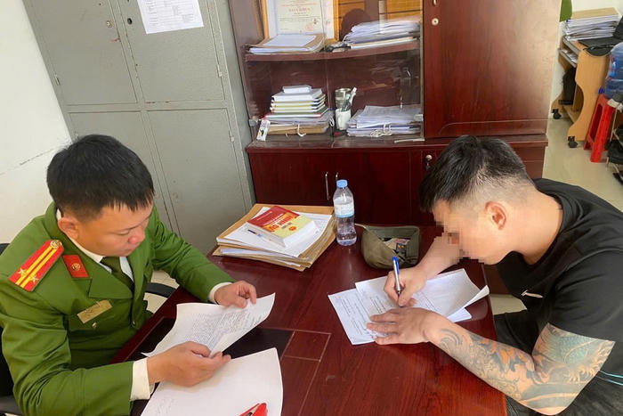 Nghệ An: Cưỡng chế đối tượng có 2 tiền án cản trở lực lượng thi hành công vụ