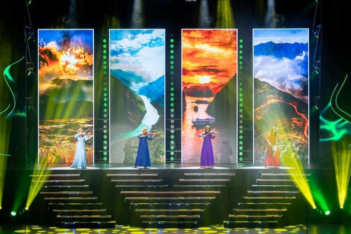 Nghệ thuật biểu diễn và “cuộc chơi” công nghệ Nghệ thuật biểu diễn và “cuộc chơi” công nghệ