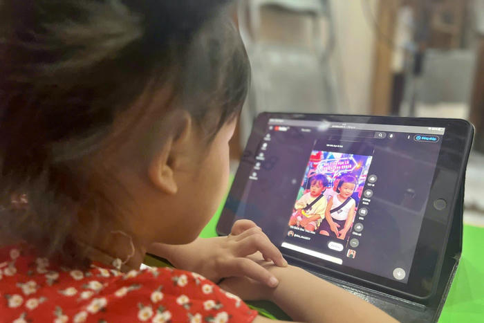 Bảo vệ trẻ em trên môi trường mạng: Trách nhiệm không của riêng ai