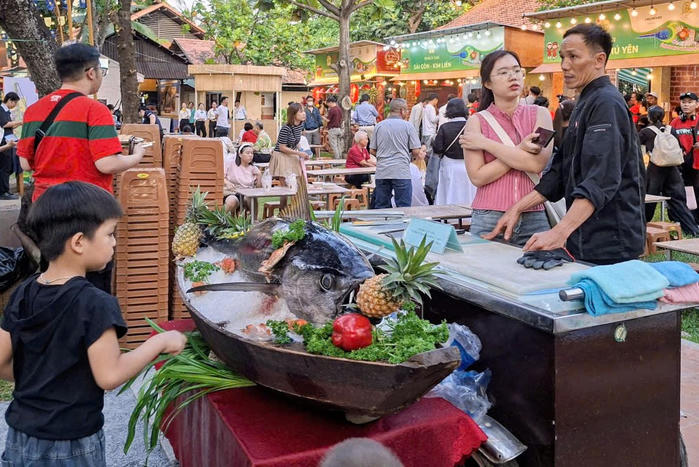 TP Hồ Chí Minh: Hàng trăm món ngon 3 miền và quốc tế có mặt tại lễ hội ẩm thực