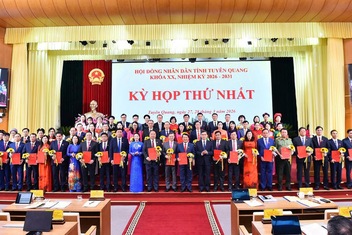 Ông Phan Huy Ngọc tái đắc cử Chủ tịch UBND tỉnh Tuyên Quang Ông Phan Huy Ngọc tái đắc cử Chủ tịch UBND tỉnh Tuyên Quang