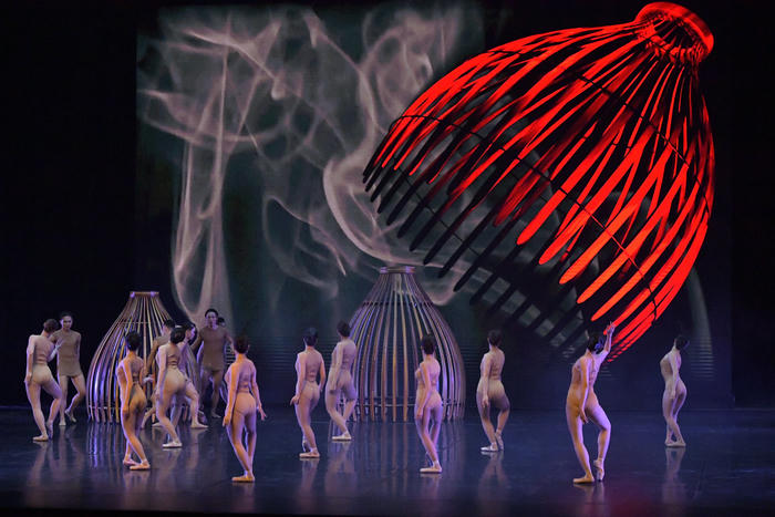 Bản sắc văn hoá Việt trong ballet “Dó” Bản sắc văn hoá Việt trong ballet “Dó”