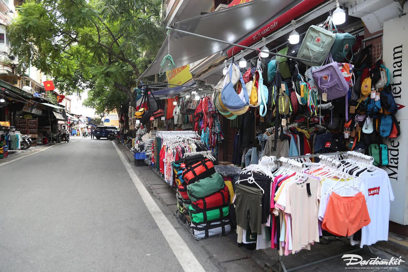 Giành lại vỉa hè, đừng “bắt cóc bỏ đĩa”