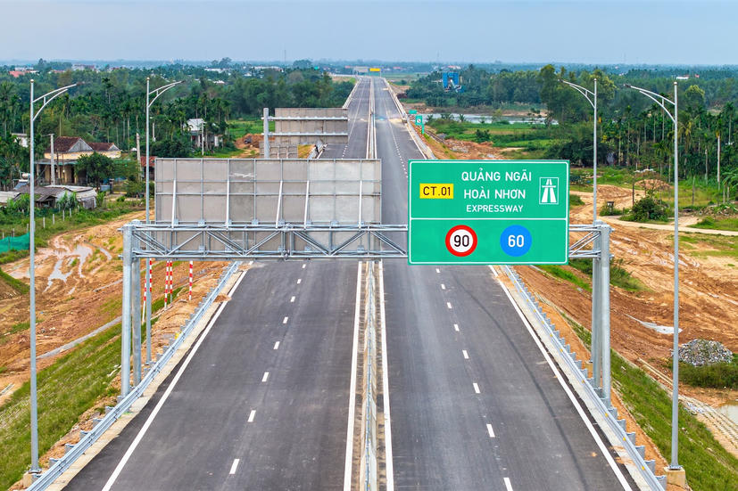 Quảng Ngãi: Toàn cảnh tuyến cao tốc hơn 20.000 tỷ đồng trước ngày thông xe 