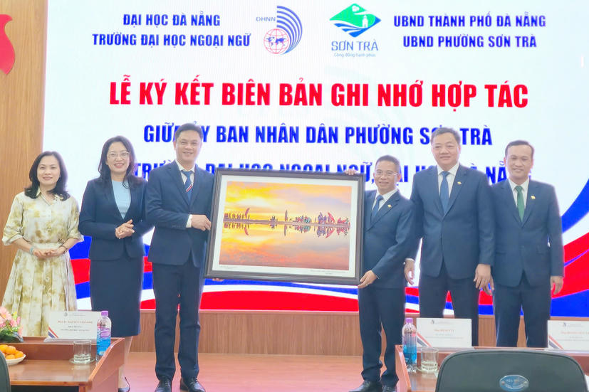 Đà Nẵng: Hợp tác đào tạo ngoại ngữ cho cán bộ, thầy trò ở phường du lịch