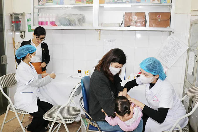 Gần 340.000 trẻ được uống Vitamin A trong chiến dịch đợt 2 tại Hà Nội