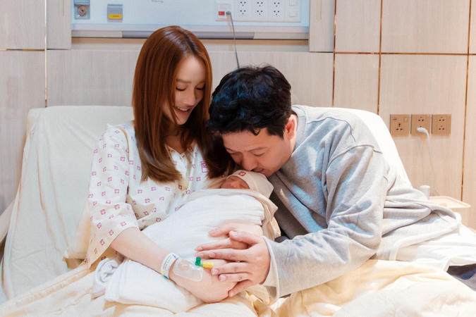 Nhã Phương trải lòng sau 3 lần vượt cạn một mình