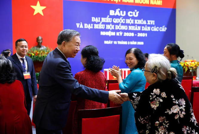 Tổng Bí thư Tô Lâm bỏ phiếu bầu cử tại phường Ba Đình, TP Hà Nội