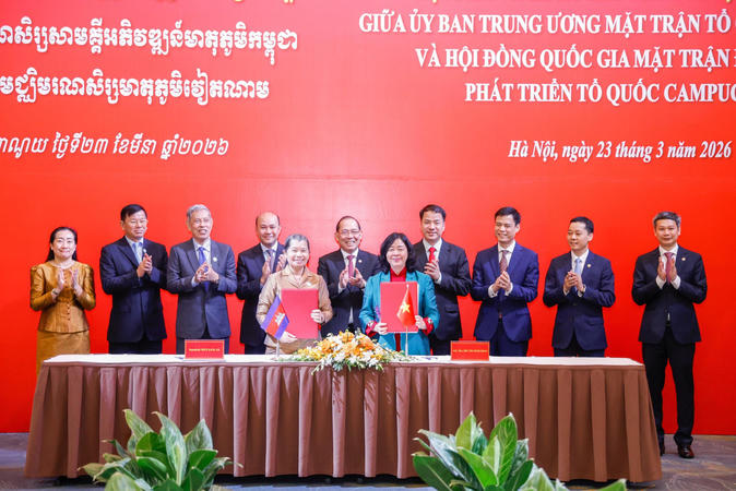 Đẩy mạnh giao lưu nhân dân, phối hợp chặt chẽ thực hiện Thỏa thuận hợp tác giữa Mặt trận hai nước Việt Nam - Campuchia