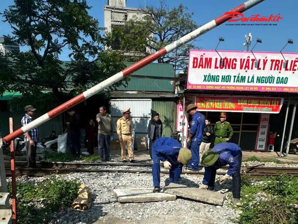 Hà Nội xóa 16 lối đi tự mở, giảm nguy cơ tai nạn đường sắt