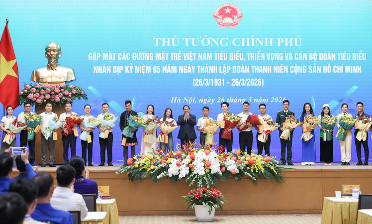 Thủ tướng gặp mặt các gương mặt trẻ tiêu biểu, triển vọng và cán bộ Đoàn nhận Giải thưởng Lý Tự Trọng
