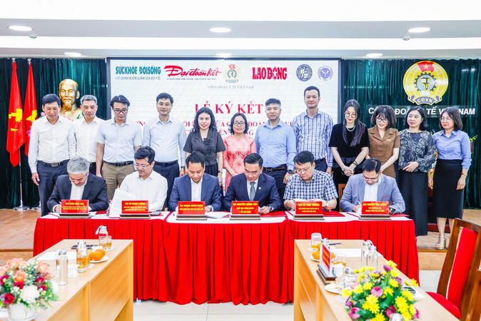 Báo Đại đoàn kết ký kết chương trình phối hợp tuyên truyền với Công đoàn Y tế Việt Nam